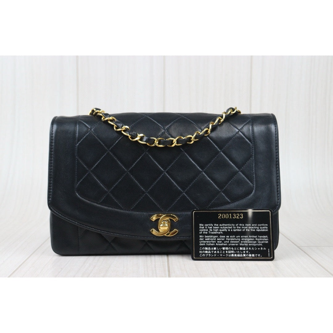 Good ( Rank AB)｜ CHANEL Matrasse Diana 25 Lamb Skin  Chain Bag Made in 1991-1994 Year｜P24073007