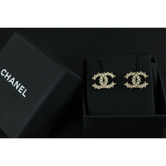 Include Authentic Detective Certificate of Authenticity｜Very Good ( Rank A) ｜ CHANEL C19C Coco Mark  Pearl Rhinestone Golden  Earrings Made In 2019Year｜S26022606