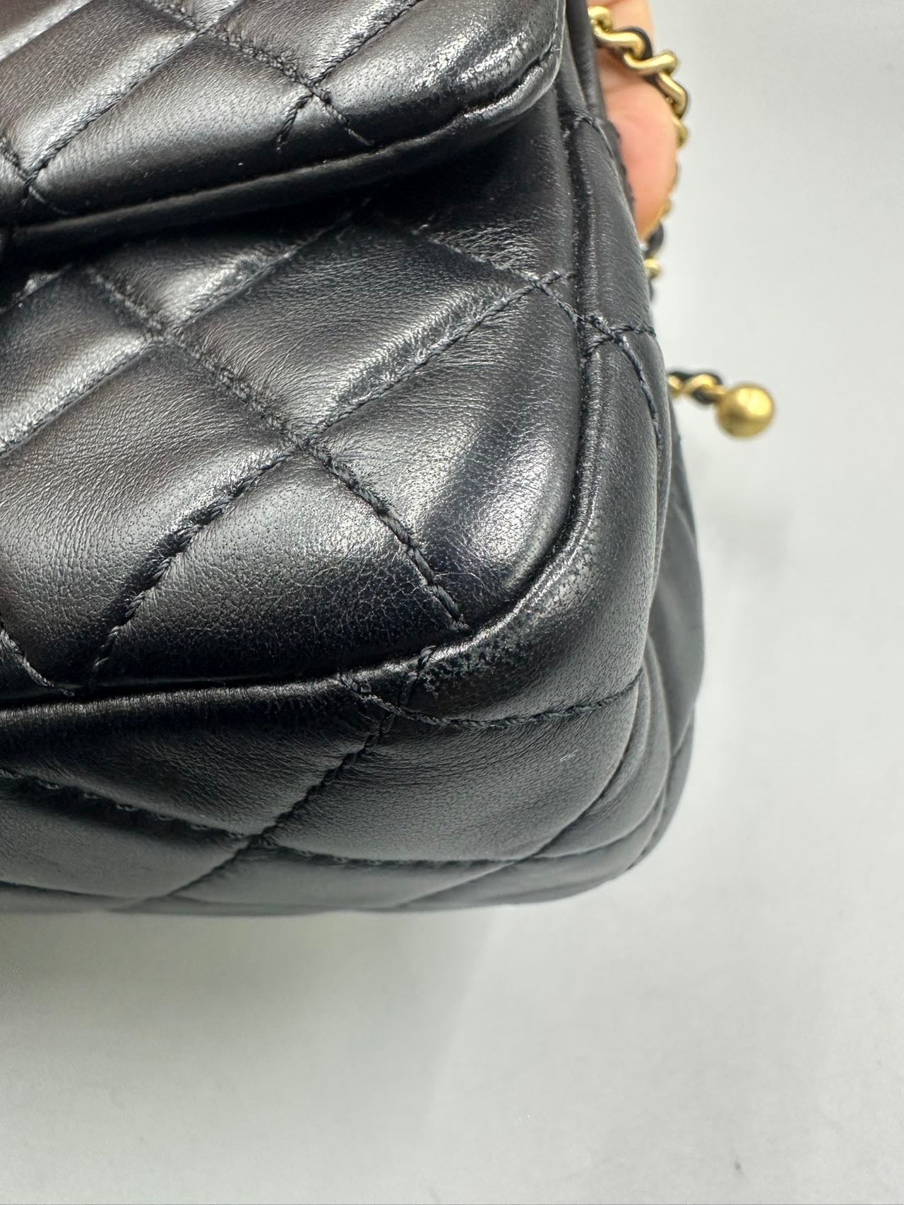 Include Entrupy Certificate of Authenticity｜Very Good ( Rank A)｜ CHANEL Lanbskin Square Shoulder Bag Black
