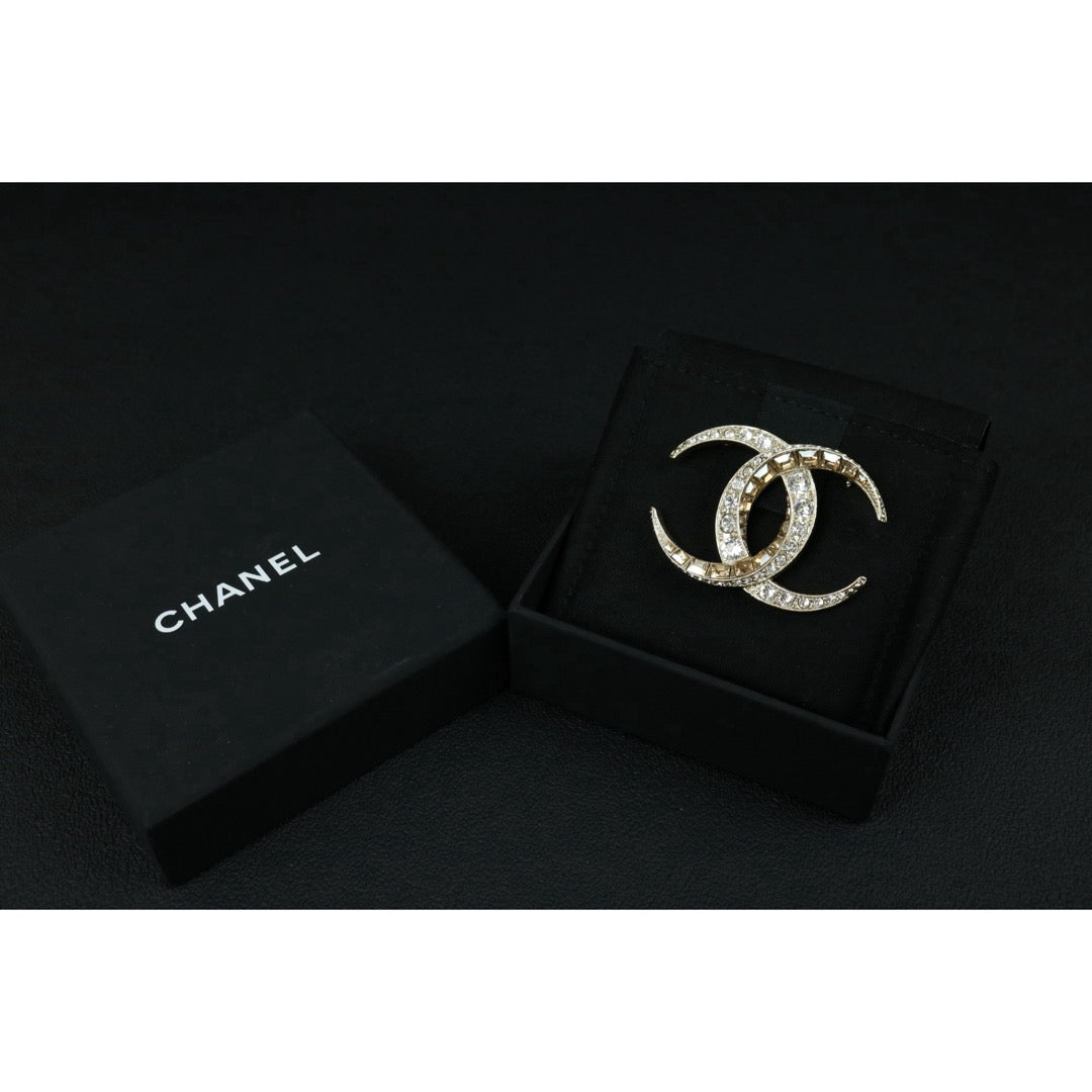 Include Authentic Detective Certificate of Authenticity｜Very Good ( Rank A)｜ CHANEL B15C Coco Mark  Rhinestone Brooch Made In 2015Year｜S26053002