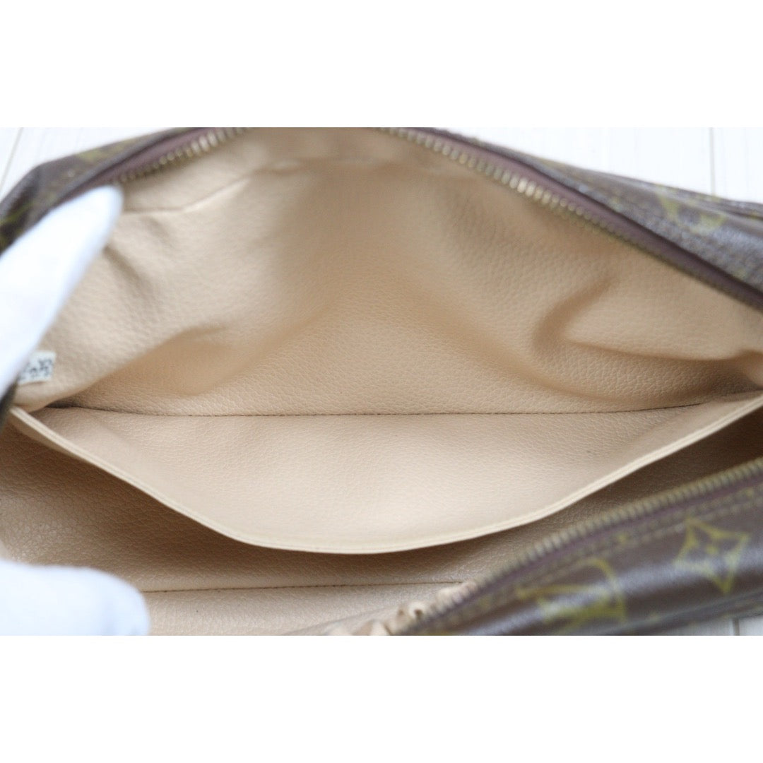 Include Entrupy Certificate of Authenticity｜Good ( Rank AB)｜ Louis Vuitton Truth Toilet 28 Monogram Makeup Pouch｜26050708