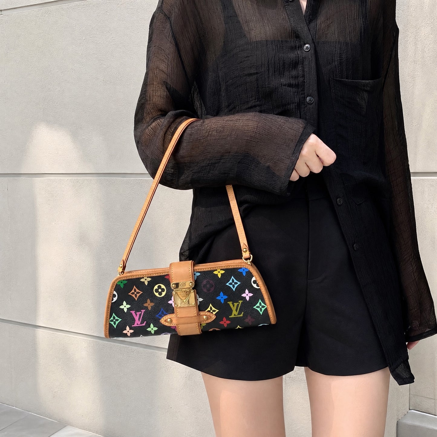 Include Entrupy Certificate of Authenticity｜Very Good ( Rank A)｜  Louis Vuitton Monogram  Multicolor Shirley Clutch Hand Bag｜S26072520