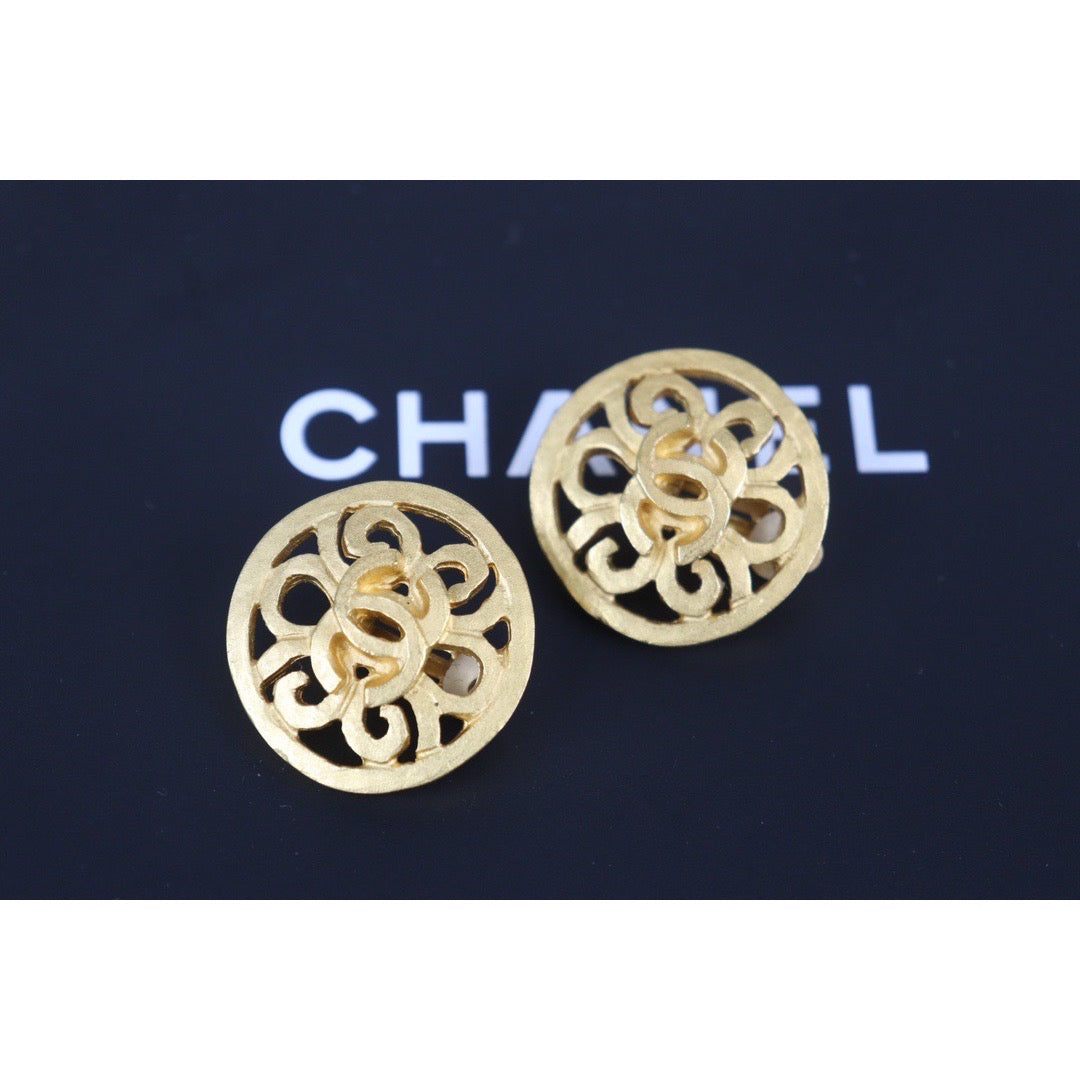 Rank A ｜CHANEL COCO Mark Vintage Earrings Made In 1995 Year ｜23092621