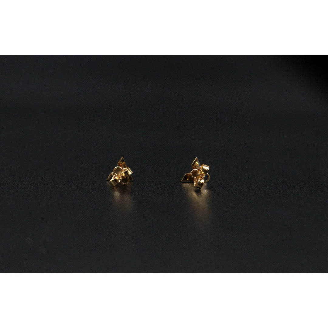 Very Good ( Rank A) ｜ LV Collier Essential V Earrings ｜24121918