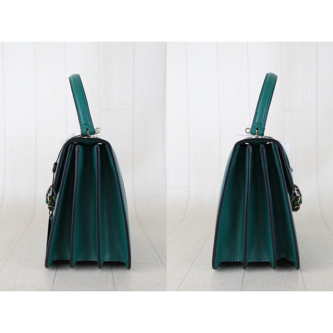 Include Entrupy Certificate of Authenticity｜Good ( Rank AB) ｜Bvlgari Calf Leather Serpenti Forever Top in Emerald Green Hand Bag With Shoulder Strap ｜S26090719
