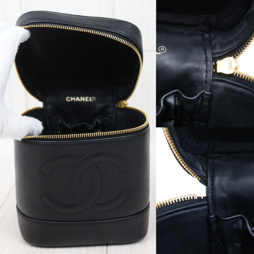 Rank A ｜ CHANEL Caviar Skin Vanity Handbag  Made In 1996～1997Year ｜24070808