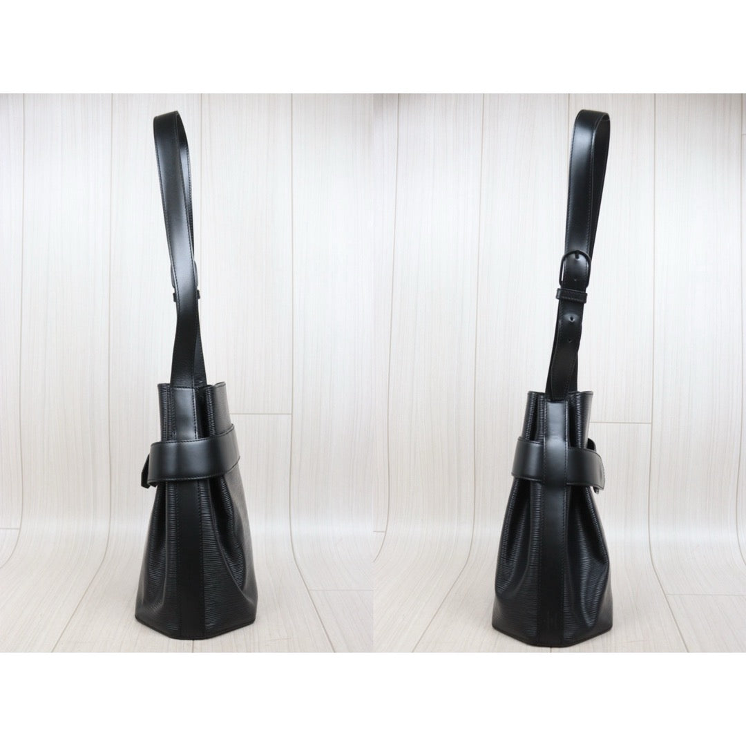 Very Good ( Rank A)｜ LV Epi Sack de Paul Shoulder Bag Black PM｜25120613