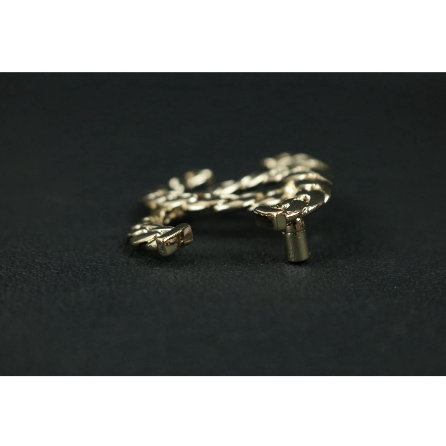 Include Authentic Detective Certificate of Authenticity｜Very Good ( Rank A)｜ CHANEL B24P Double C Chain Brooch Made in 2024 Year｜S26081805
