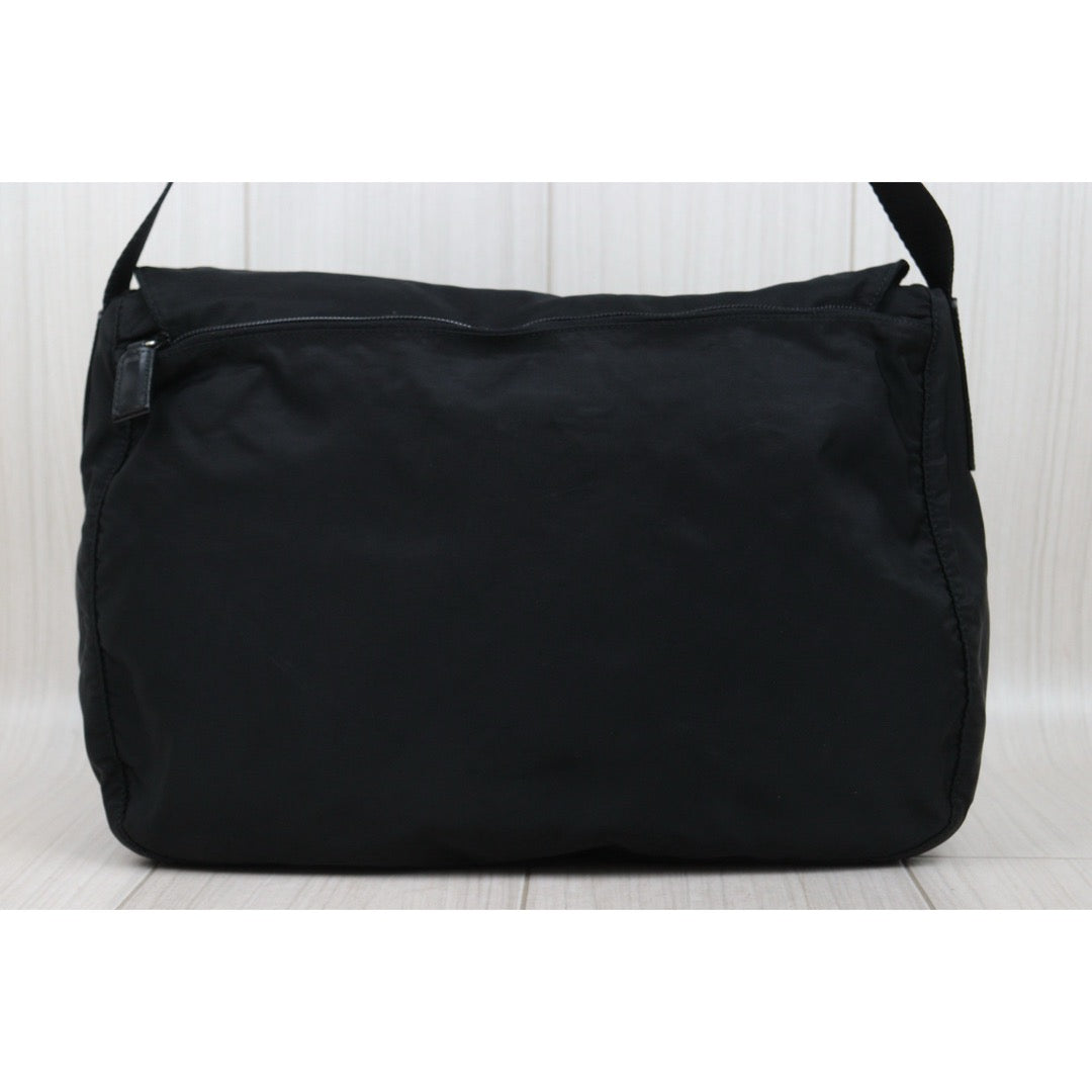 Good ( Rank AB) ｜Prada  Nylon ShoulderBag GM Black Silver Hardware｜25090807