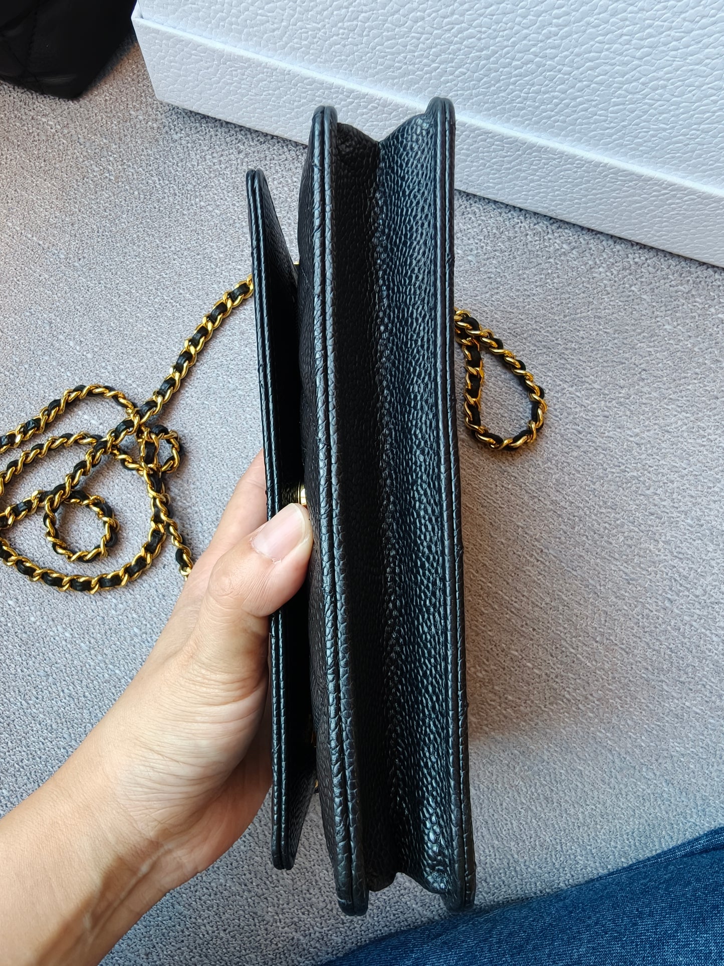 First installment 1/3｜ Include Entrupy Certificate of Authenticity｜Very Good ( Rank A)｜CHANEL Caviar Skin WOC Chain Bag Black