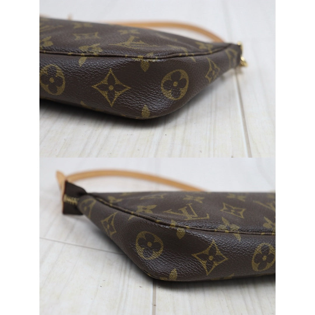 Very Good ( Rank A)｜LV Monogram Pochette Accessoires ｜25092603