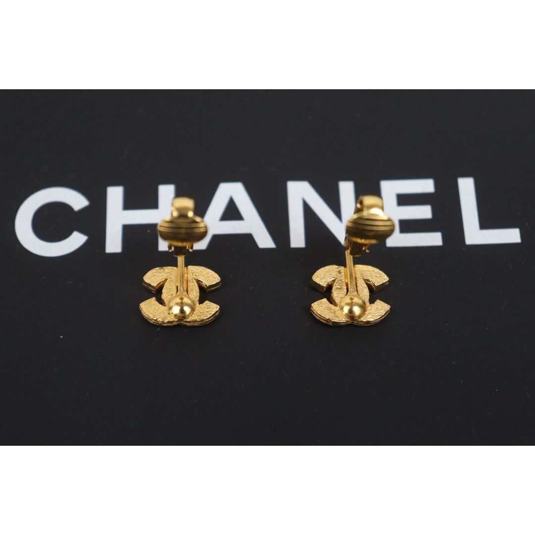 Include Authentic Detective Certificate of Authenticity｜Very Good ( Rank A) ｜CHANEL  COCO Mark Rhinestone Earrings ｜26070308