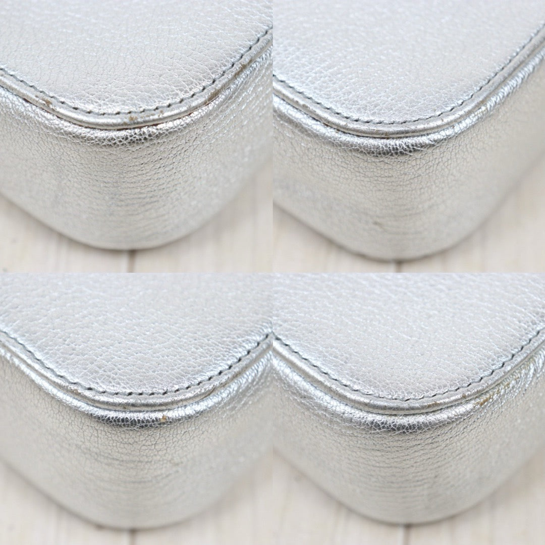 Good ( Rank AB)｜Balenciaga Everyday XS Camera Bag Silver｜P25080603