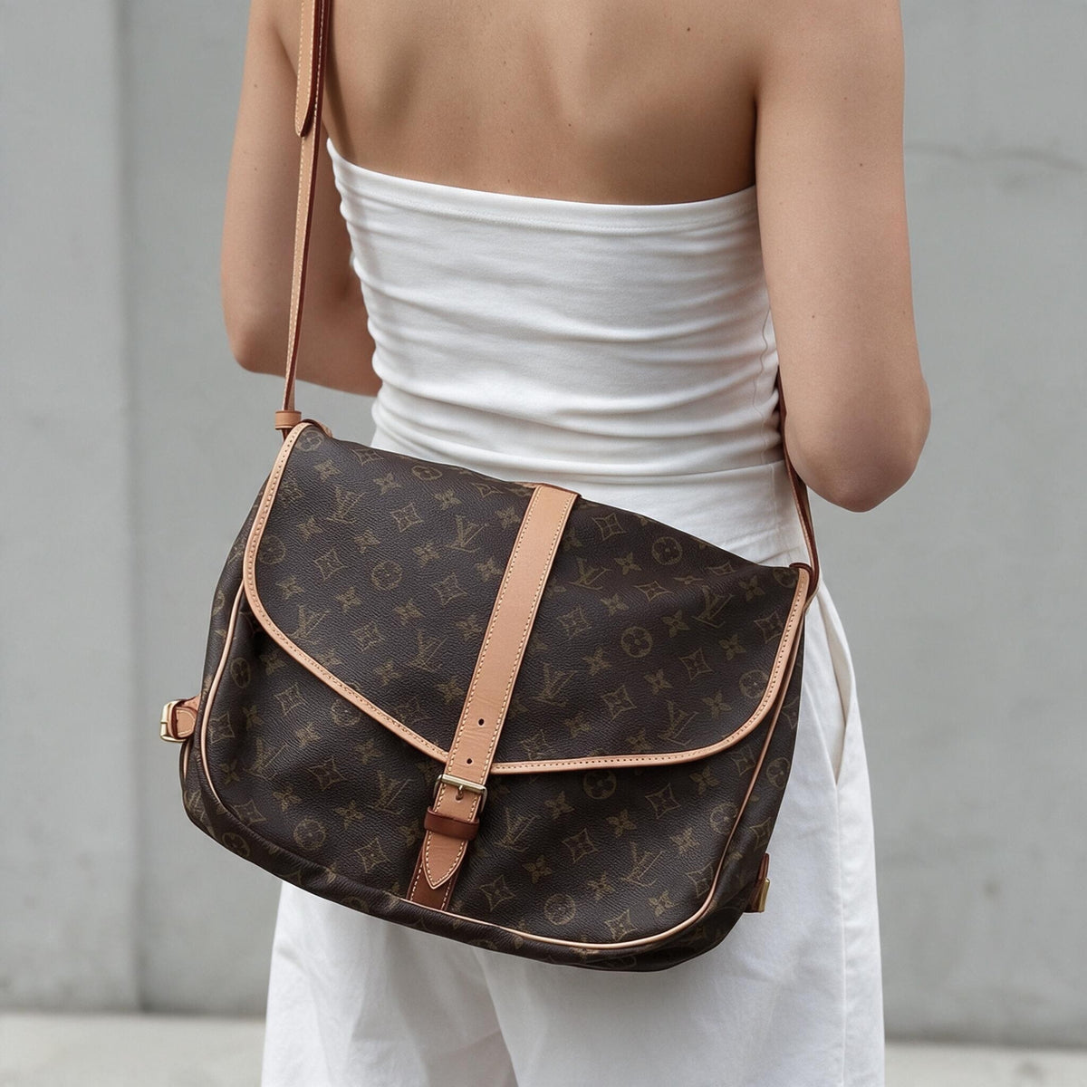 Include Entrupy Certificate of Authenticity｜Good ( Rank AB) ｜ Louis Vuitton Monogram Saumur 35 Shoulder Bag｜26101403