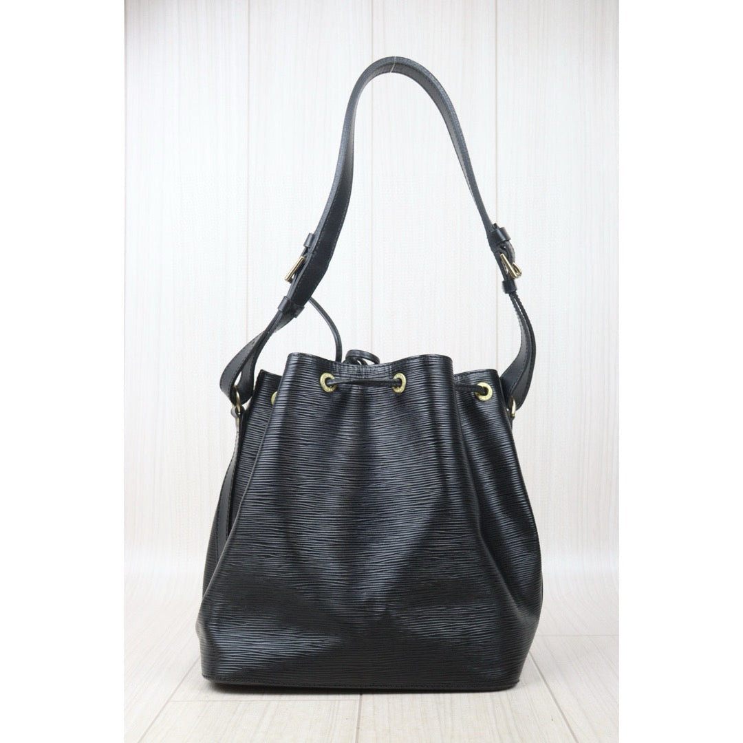 Good ( Rank AB)｜ LV Epi Noe Shoulder Bag Black｜24101730