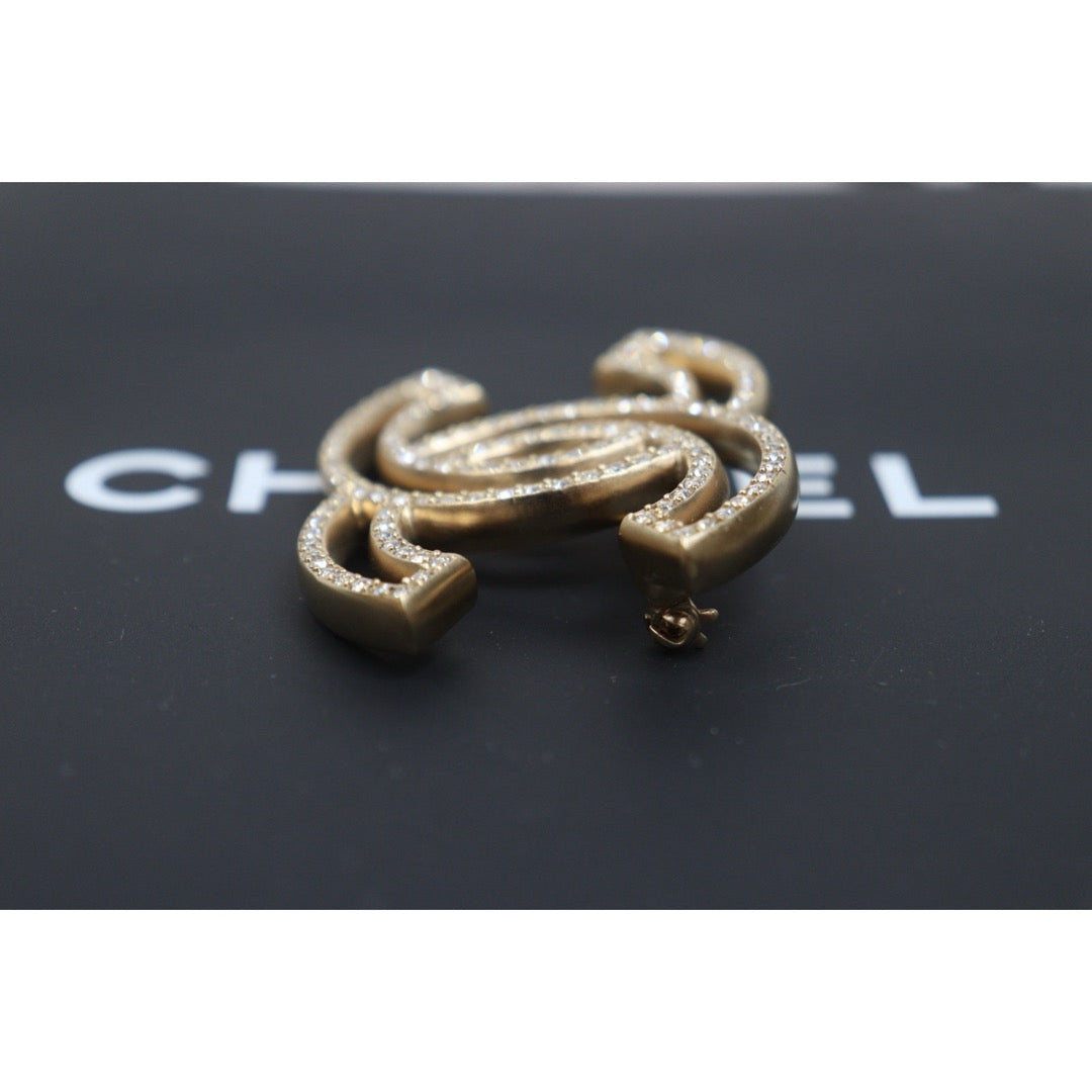 Include Authentic Detective Certificate of Authenticity｜Very Good ( Rank A)｜ CHANEL A17V Coco Mark Rhinestone Brooch Made in 2017 Year｜26070702
