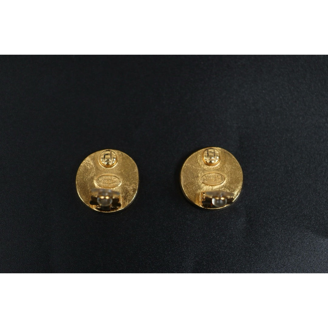 Include Authentic Detective Certificate of Authenticity｜Very Good ( Rank A) ｜CHANEL 03P Coco Mark Golden Earrings Made In 2003 Year ｜26052102