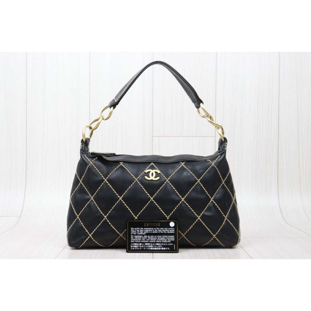 Good ( Rank AB)｜CHANEL Hobo Calf Leather Shoulder Bag  Made In 2003～2004Year｜25013105