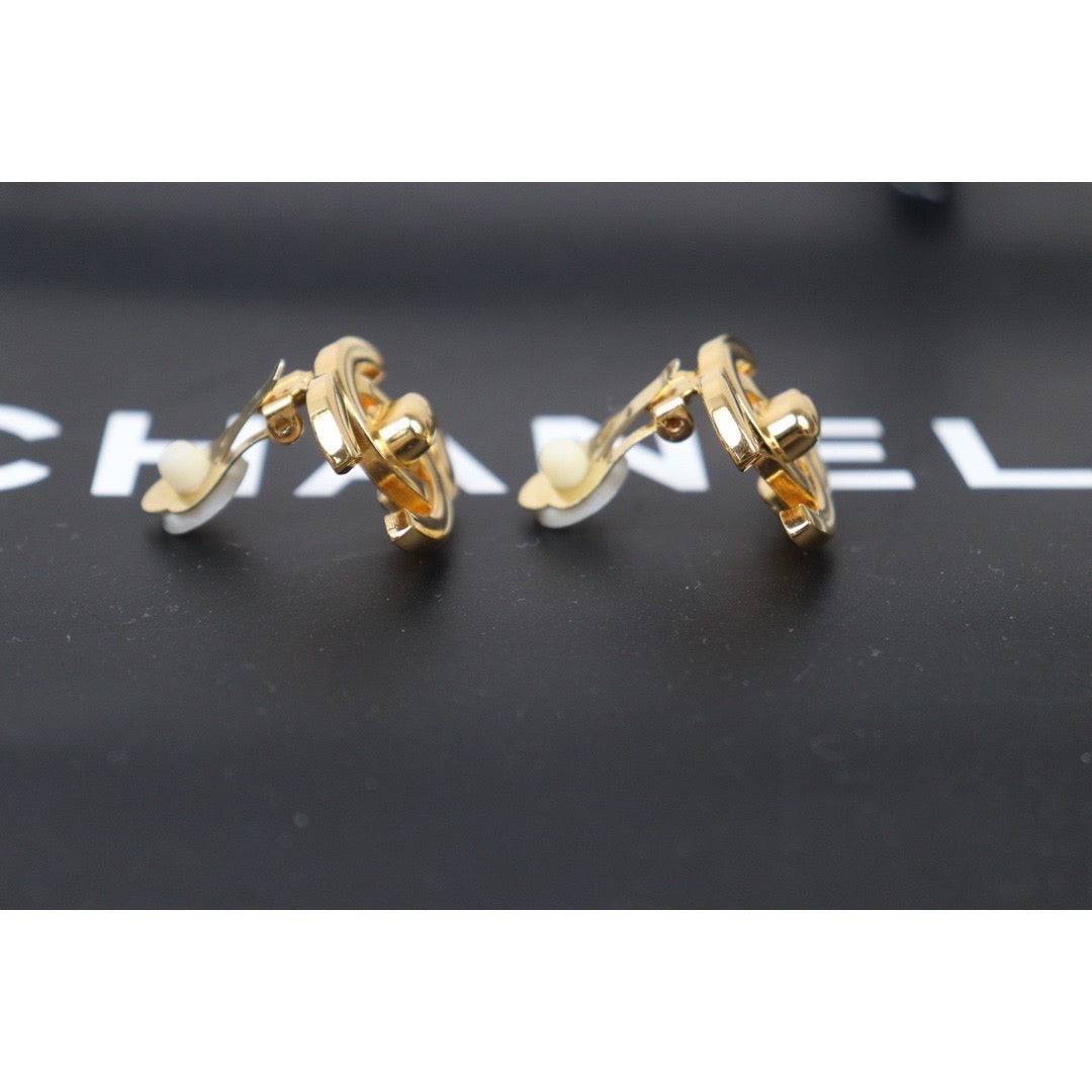 Rank A ｜CHANEL Vintage 18K Gold Plating Earrings  Made In 1995Year ｜24070513