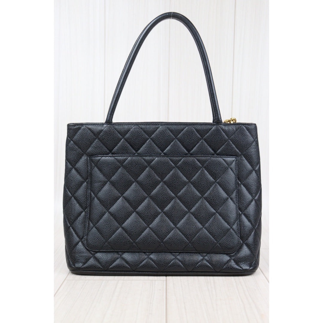 Rank AB｜ CHANEL Caviar Skin Leather Calf Leather Tote Bag Made In 2000～2002Year｜24020803