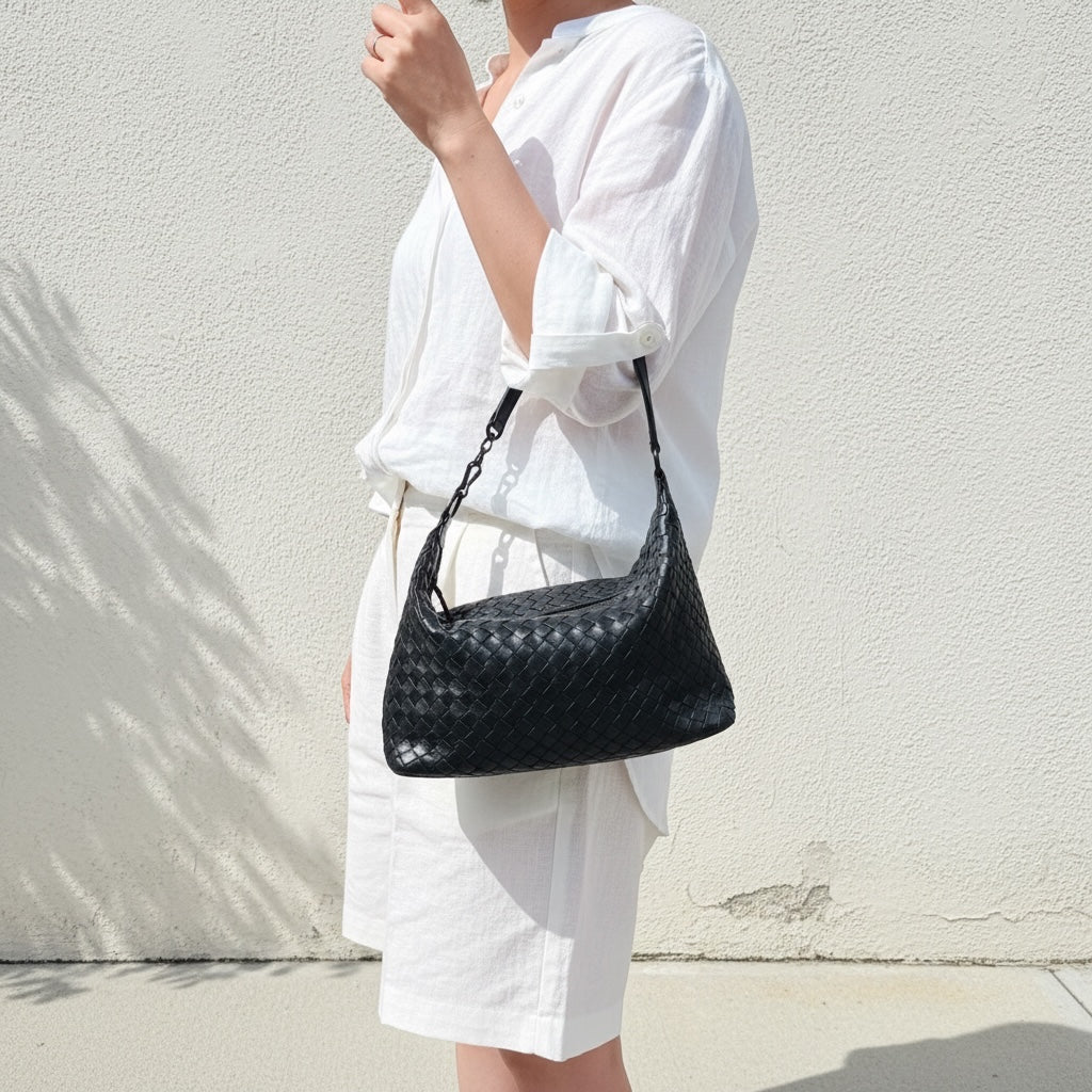 Include Entrupy Certificate of Authenticity｜Good ( Rank AB)｜ Bottega Veneta Lamb Skin  Braid Shoulder Bag Black｜26062910