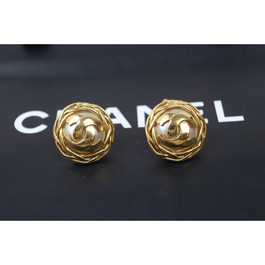Very Good ( Rank A)|CHANEL COCO Mark 24K Gold Plating Pearl Earrings Made In 1995Year |25061913