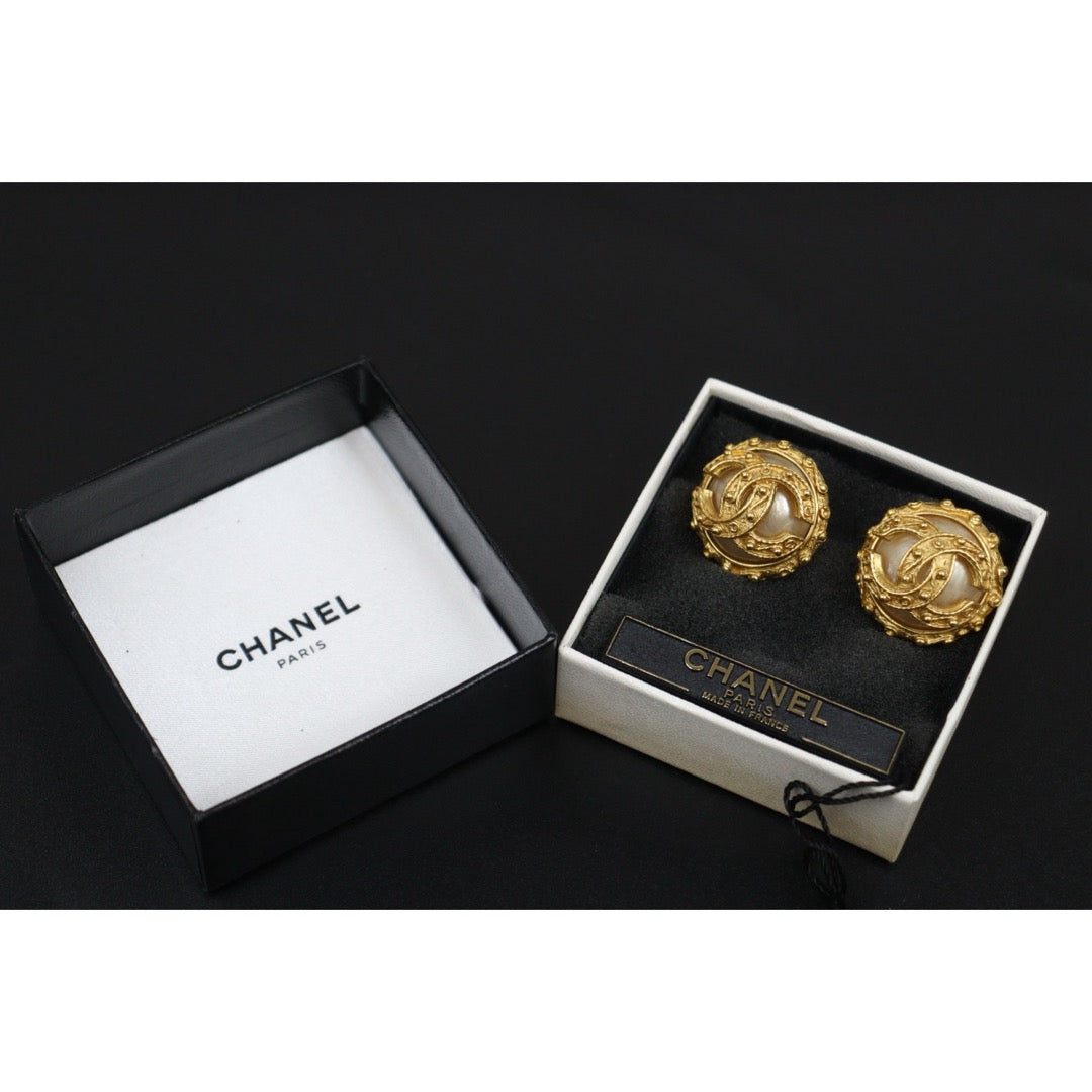 Good ( Rank AB)｜CHANEL COCO Mark 24K Gold Plating Pearl Earrings  Made In 1994Year ｜25080708