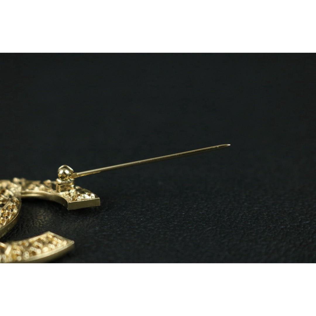 Include Authentic Detective Certificate of Authenticity｜Excellent（Rank SA）｜ CHANEL 14C Coco Mark Hollow Brooch Made In 2014 Year ｜S26050705
