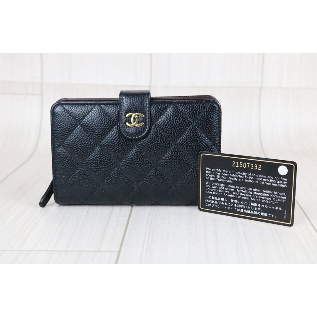 Include Entrupy Certificate of Authenticity｜Very Good ( Rank A)｜ Chanel Caviar Skin Black Wallet Made In 2015-2016Year ｜S26061504