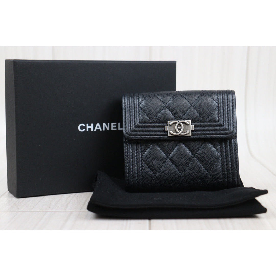 Rank A｜CHANEL Leboy Caviar Skin Black Wallet｜24030733