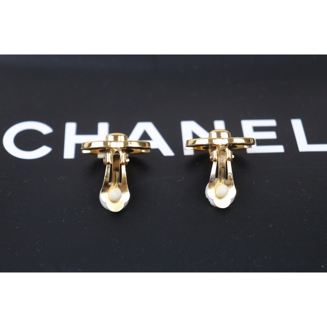 Rank A ｜CHANEL Vintage 18K Gold Plating Earrings  Made In 1995Year ｜24070513