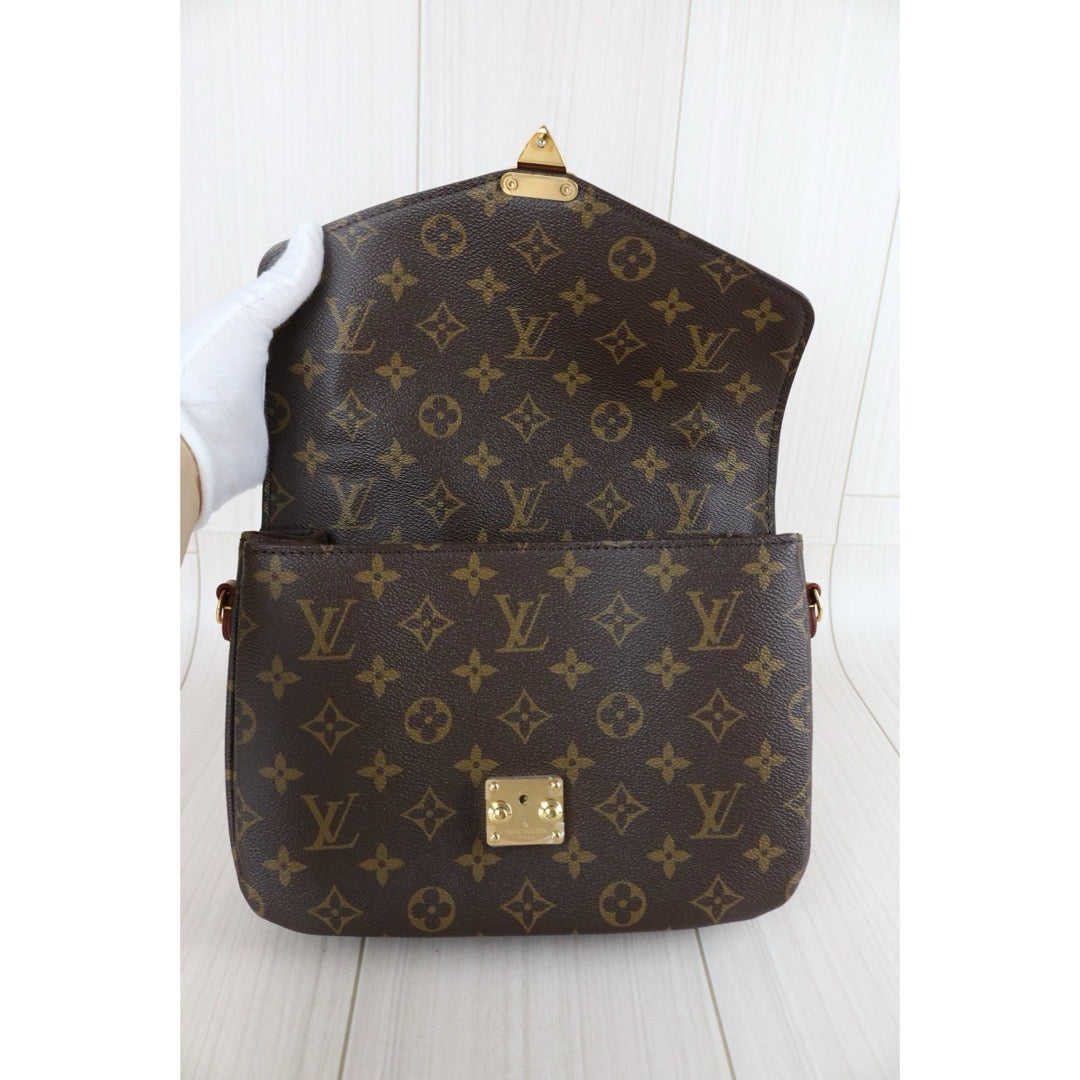 Include Entrupy Certificate of Authenticity｜Very Good ( Rank A)｜LV Monogram Pichette Metis ShoulderBag  IC Chips Model｜S26072001
