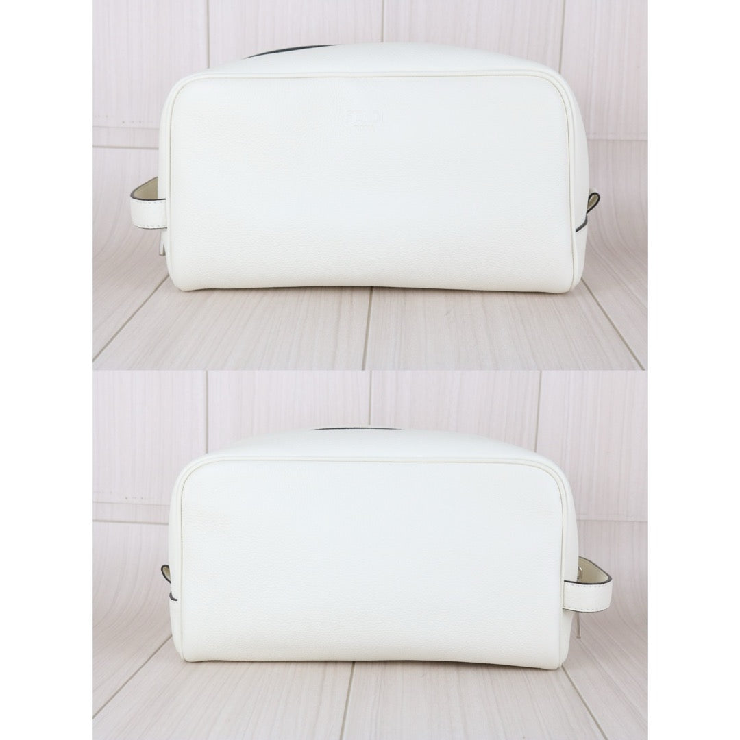 Excellent（Rank SA）｜ FENDI Calf Leather dopp kit Make-up bag With Passport Cover White｜X25081507