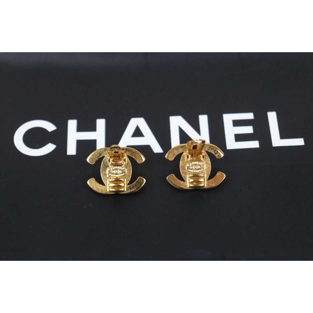 Very Good ( Rank A) ｜CHANEL Vintage 18K Gold Plating Earrings  Made In 1995Year ｜24111419