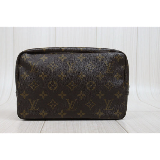 Include Entrupy Certificate of Authenticity｜Good ( Rank AB)｜ Louis Vuitton Monogram Cosmetic Clutch ｜26031913