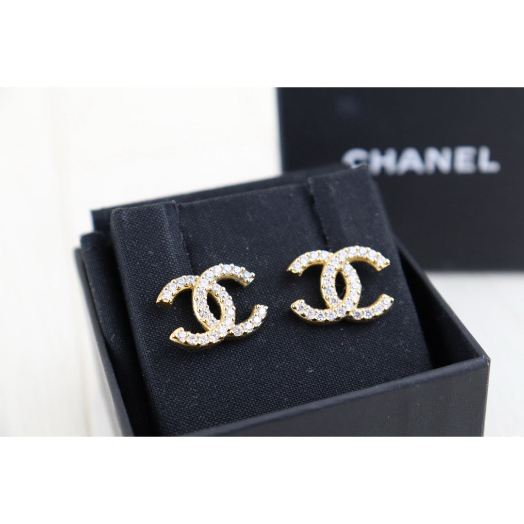 Very Good ( Rank A)｜CHANEL COCO Mark Diamond Vintage Earrings ｜H25011107