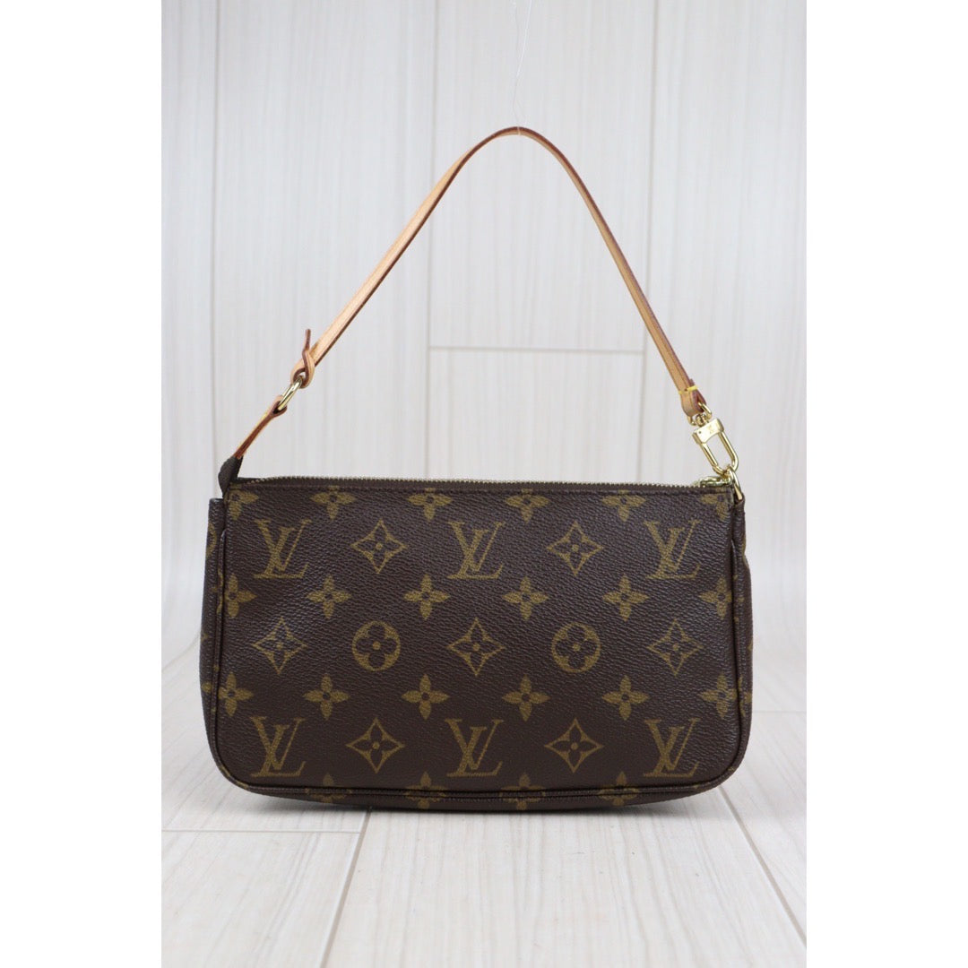 Rank AB ｜ LV Monogram Pochette Accessoires ｜24012211