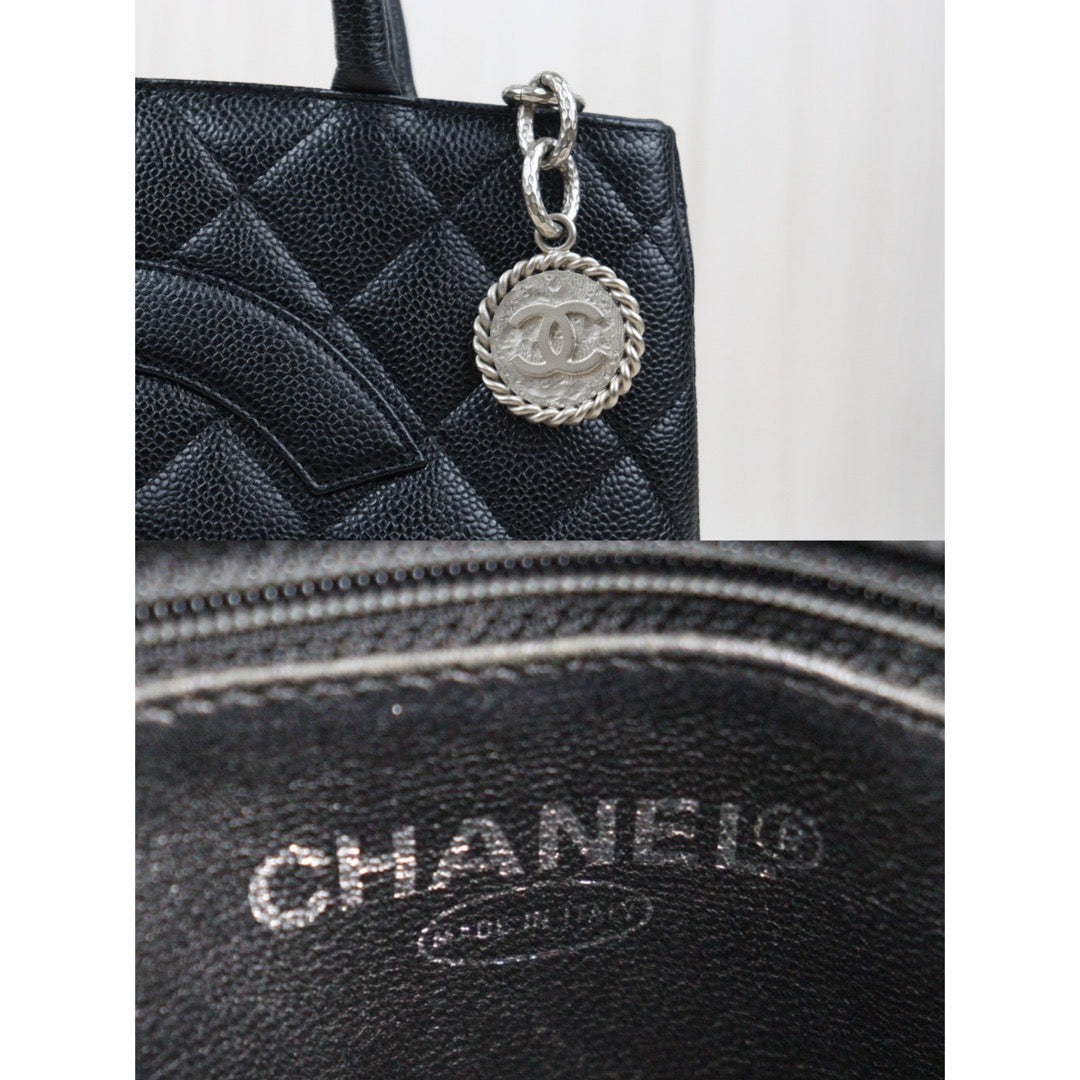 Rank A｜ CHANEL Caviar Skin Leather Calf Leather Tote Bag Made In 2000～2002Year｜24040804