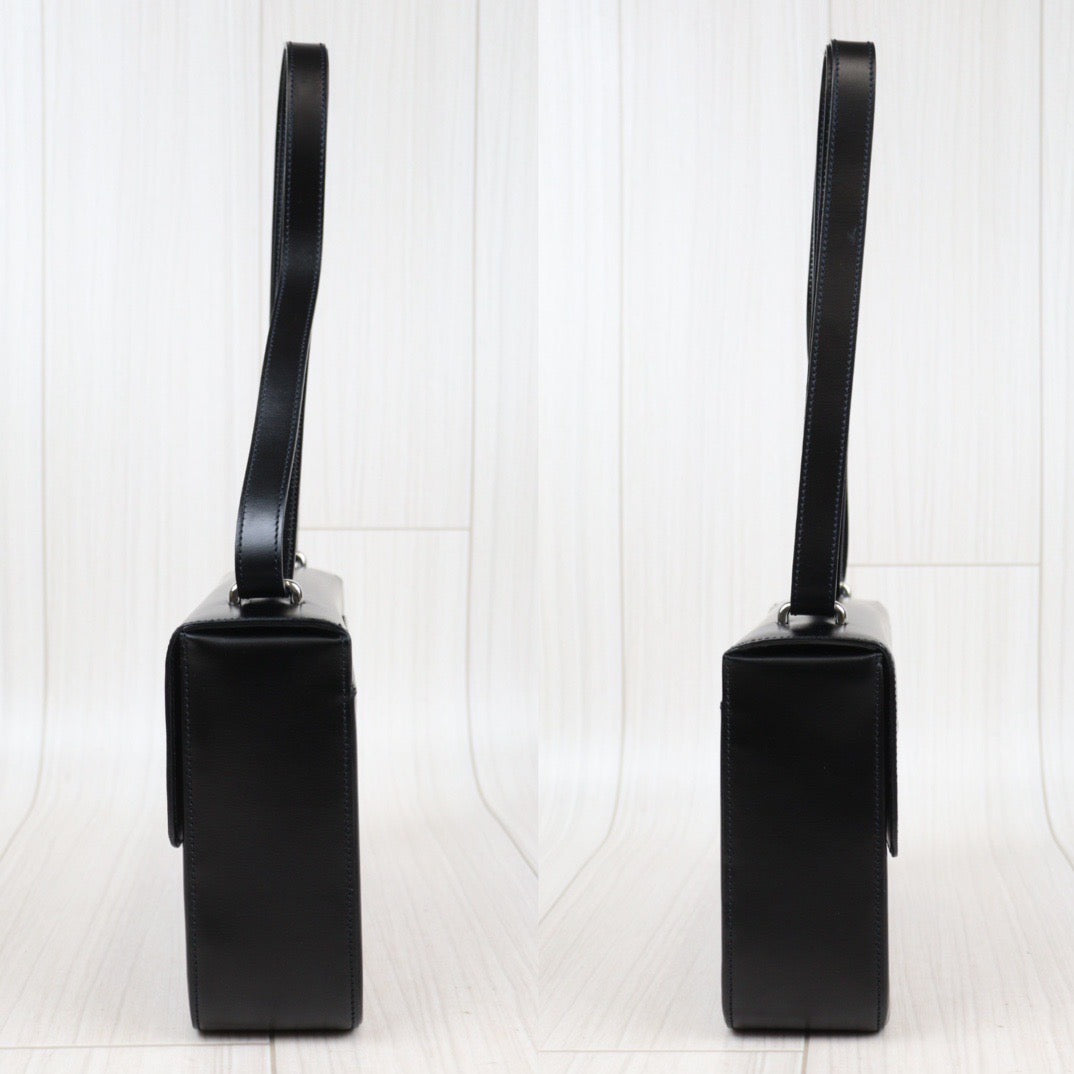 Rank A ｜ Cartier Vintage Box Leather Shoulder Bag｜Q24030743