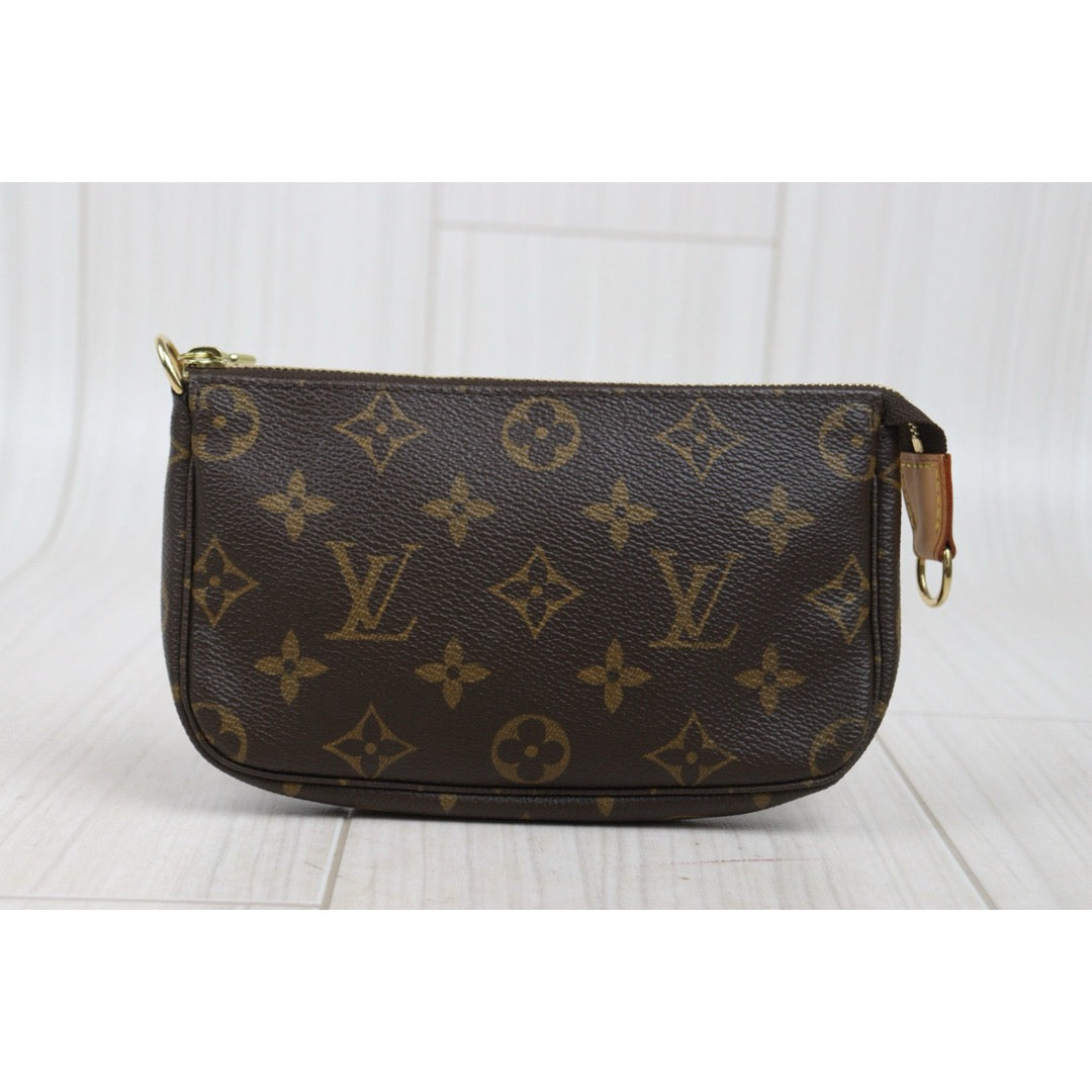 Very Good ( Rank A)｜LV Monogram Pochette Accessoires MM｜25091202