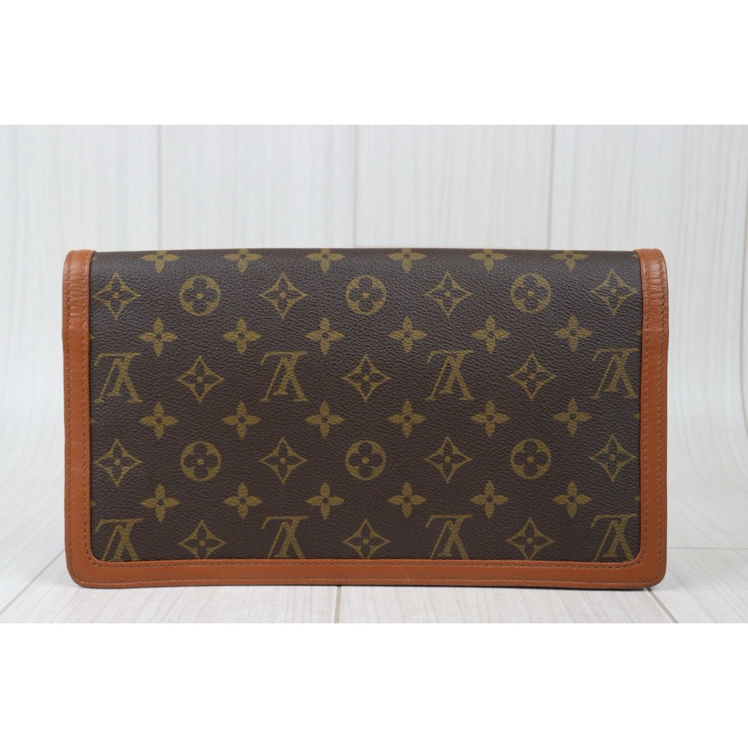 Rank AB｜ LV Monogram Vintage Clutch ｜24071812