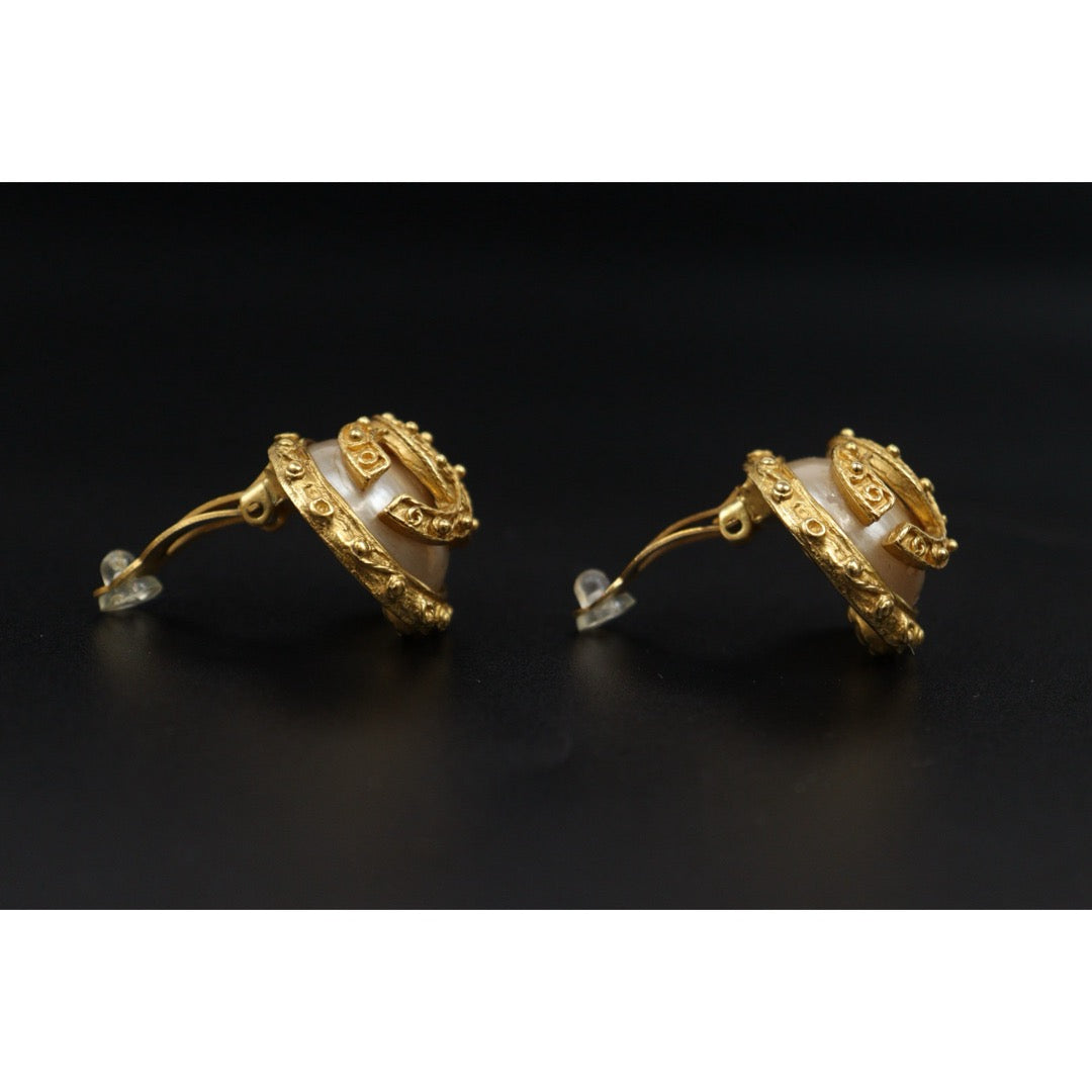 Good ( Rank AB)｜CHANEL COCO Mark 24K Gold Plating Pearl Earrings  Made In 1994Year ｜25080708