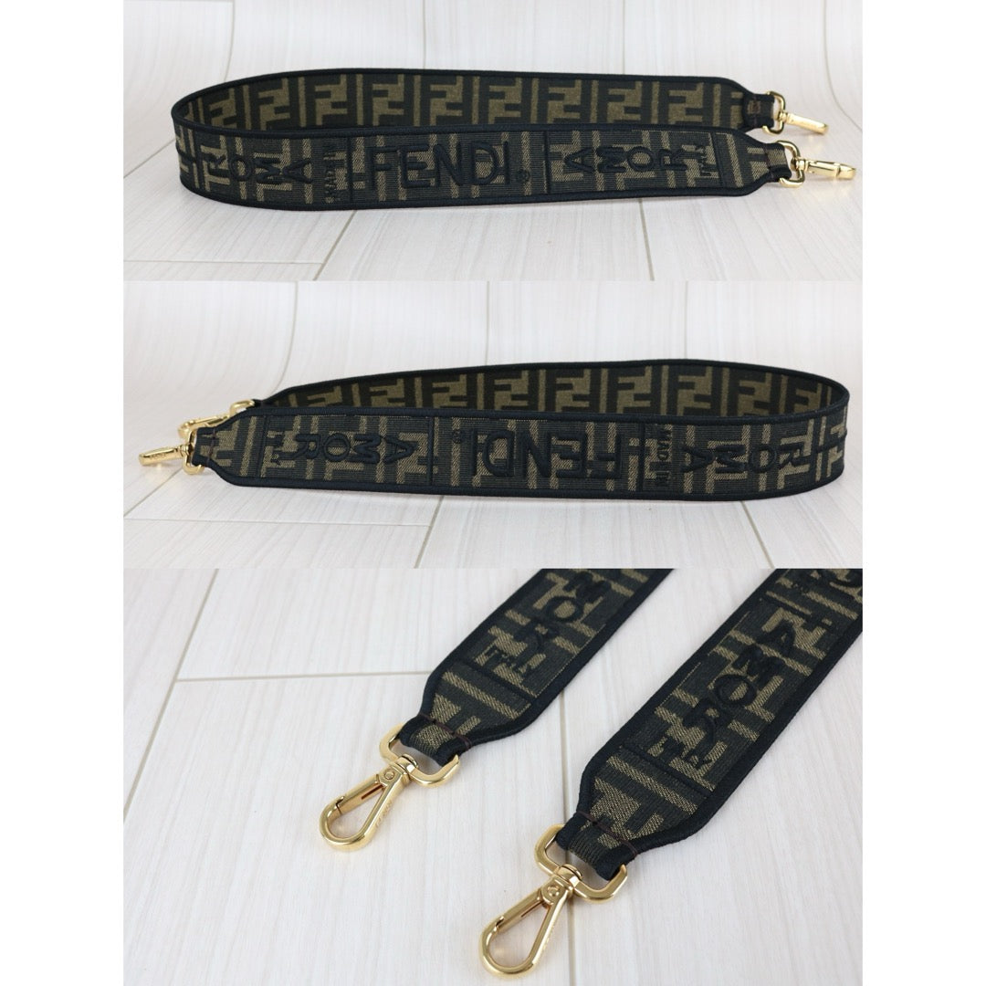 Very Good ( Rank A)｜ FENDI Mamma Baguette Shoulder Bag  Gold Hardware Current Model｜X25072602