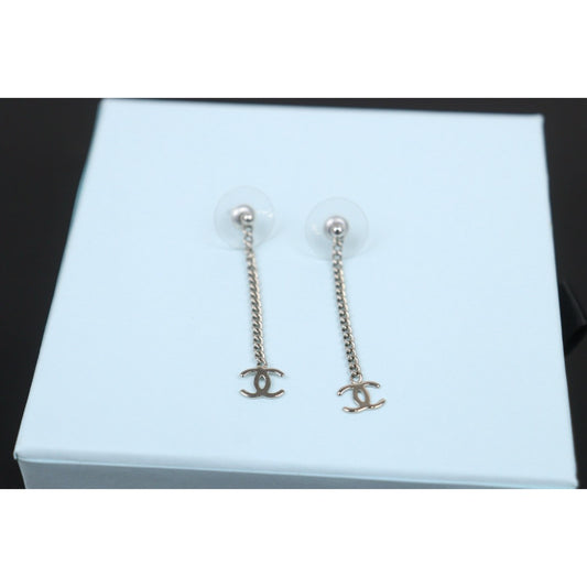 Very Good ( Rank A)｜ CHANEL Coco Mark Earrings Silver｜V25100719