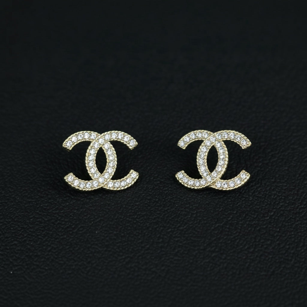Include Authentic Detective Certificate of Authenticity｜Very Good ( Rank A) ｜CHANEL A19K COCO Mark  Rhinestone Earrings Made In 2019Year｜S26061604