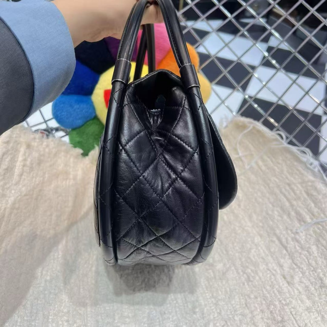Very Good ( Rank A)｜ CHANEL Matrasse Hula Hoop Shoulder Bag Black