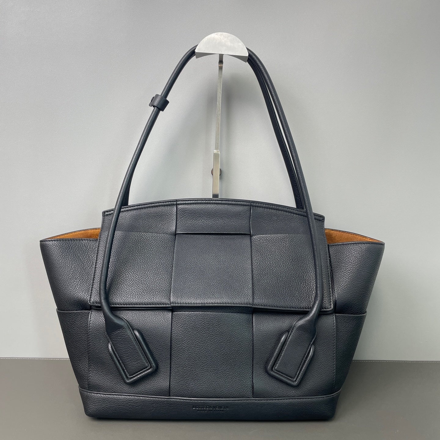 Bottega Veneta Calf Leather Arcoe  HandBag Black