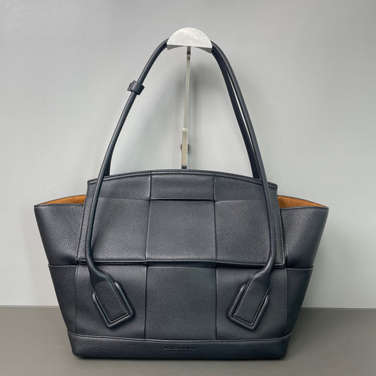 Bottega Veneta Calf Leather Arcoe  HandBag Black