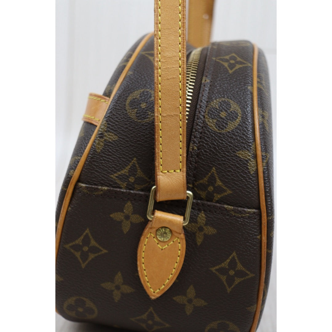 Fair ( Rank B)｜LV Monogram Blower Shoulder Bag｜26012201