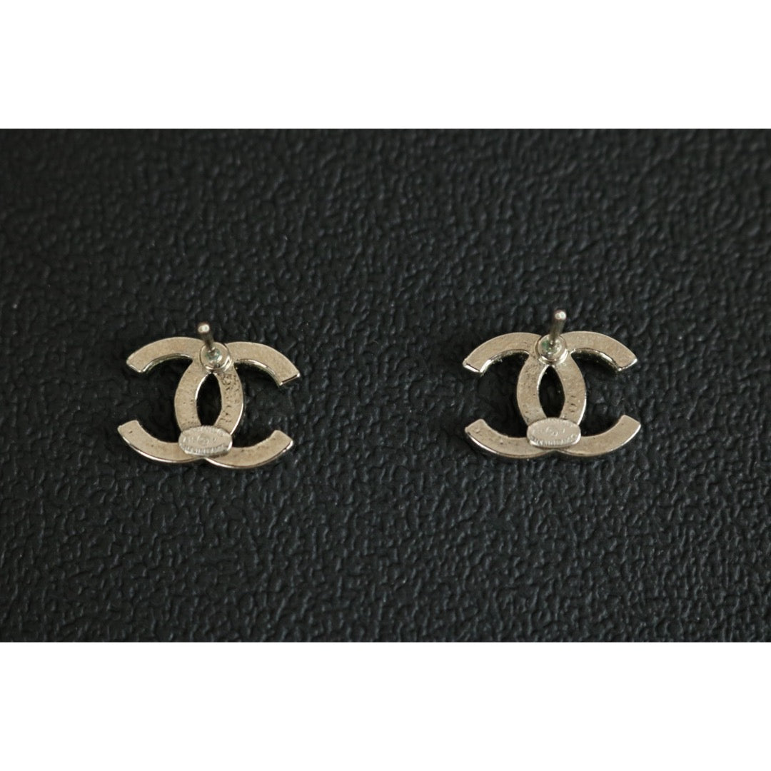 Very Good ( Rank A) ｜ CHANEL Coco Mark Silver Rhinestone Earrings Made In 2015Year ｜S25121109
